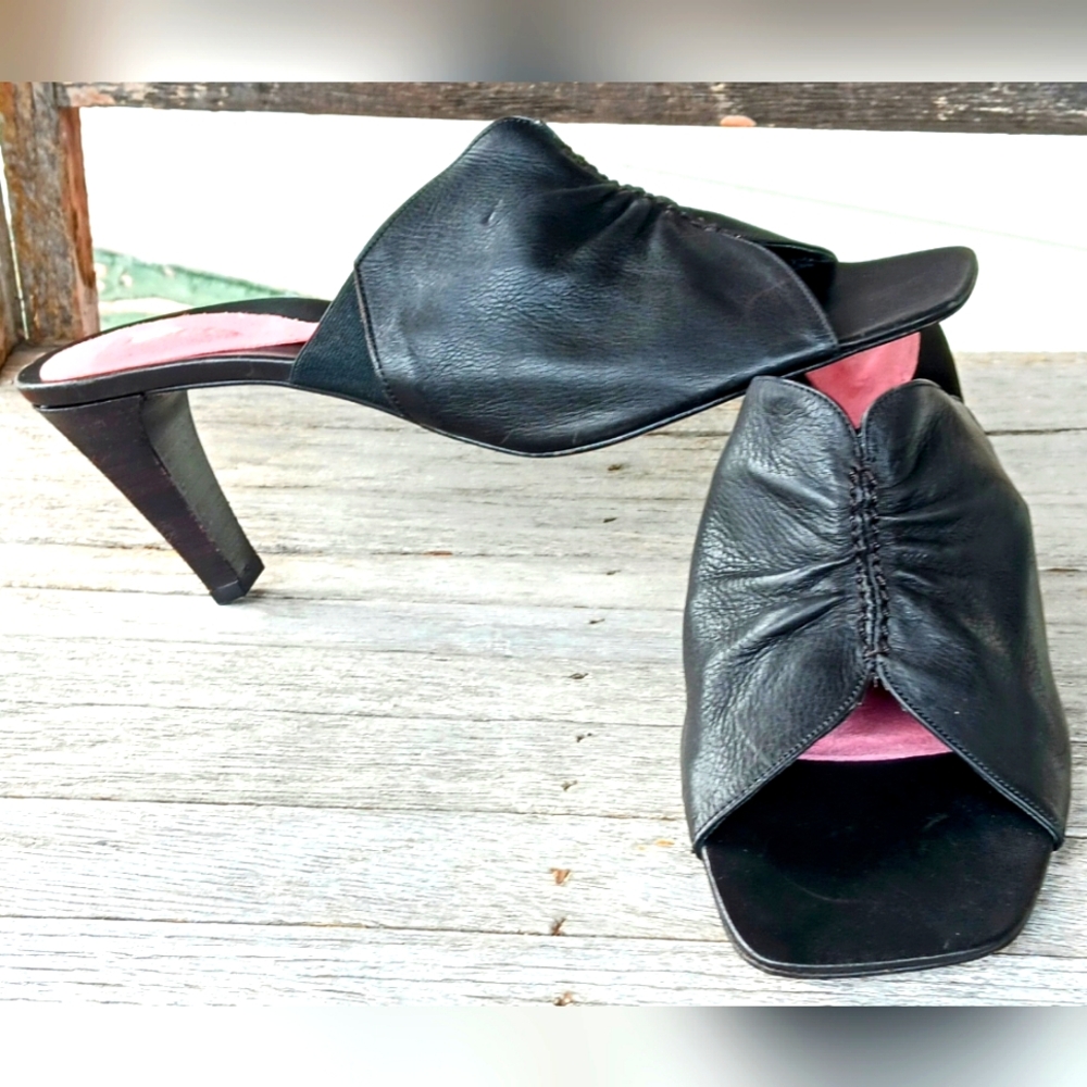 Sesto Meucci Pebbled Leather Ruched Mules~Womens Size 10M